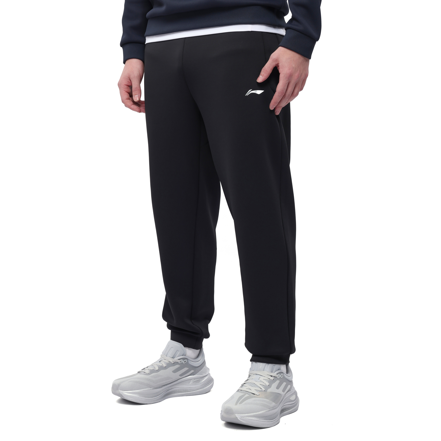 AKLW059-4 Брюки джоггеры Active черный